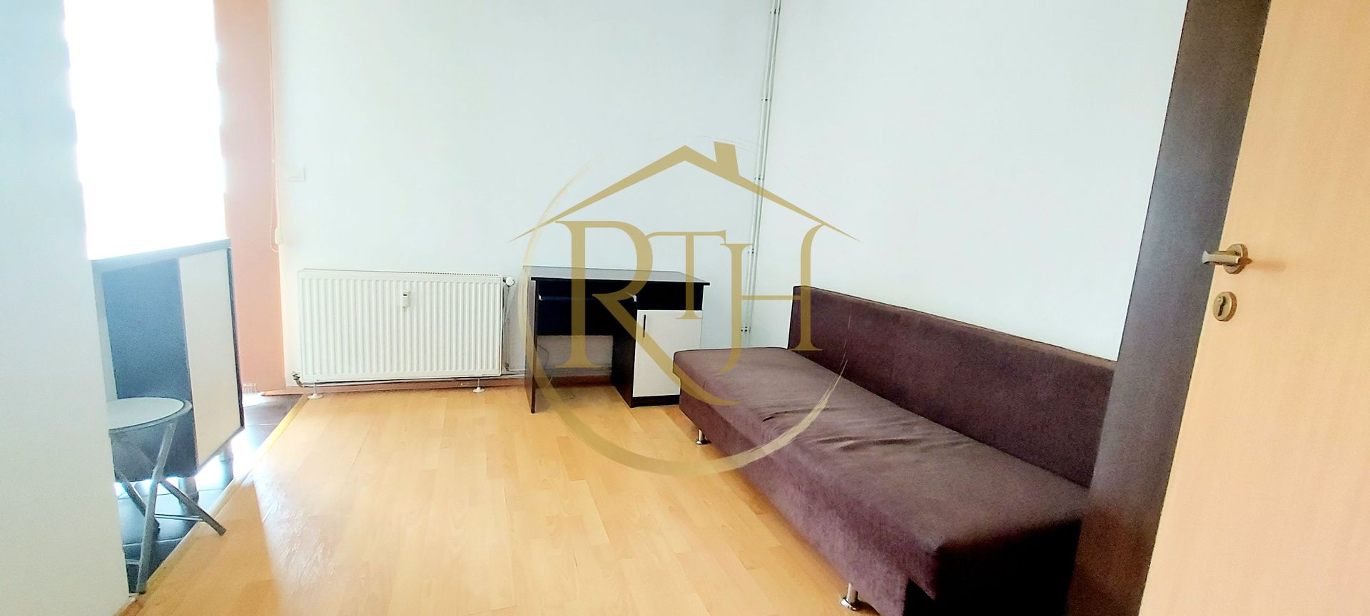 Oferim spre inchiriere garsoniera, situata in zona Soarelui, Parcare si balcon - Poză 1