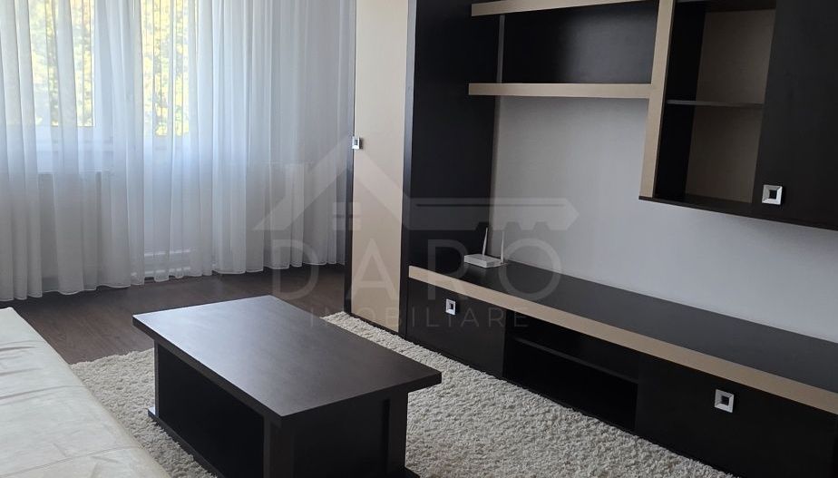 Închiriez apartament cu 2 camere 10 minute de Univ. Petru Maior - Poză 2
