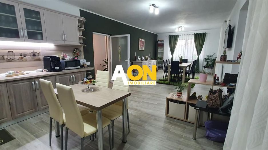 Casa 10 camere, 1000 mp teren, la asfalt, Barabant - Poză 13