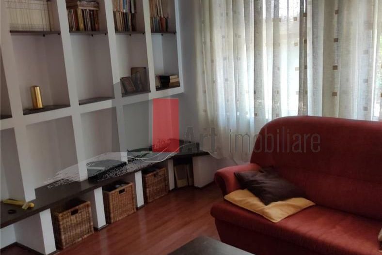 Apartament in vila la etajul 1 intre Romana si P-ta Victoriei - Poză 6