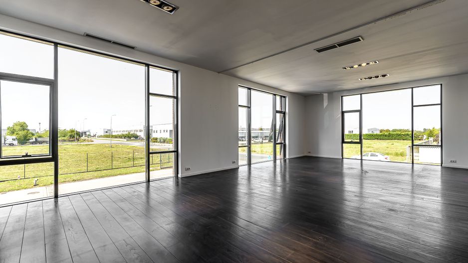 Birouri Premium de 304 mp în Zona Industrială Vest Arad - Poză 1