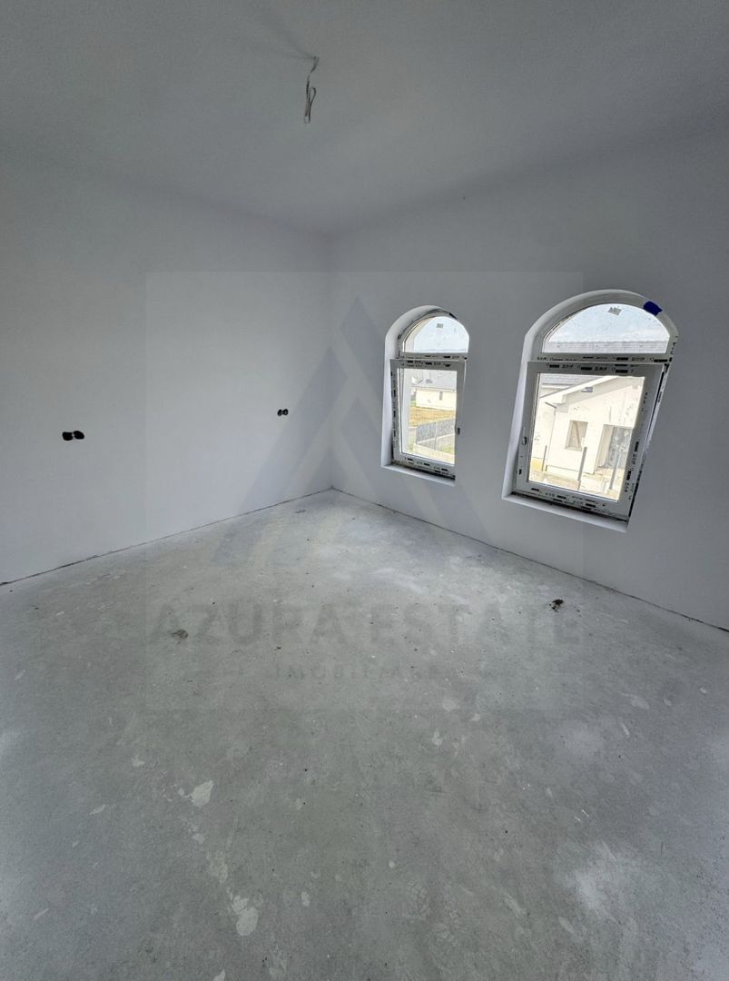 Casa individuala 4 camere P+1 cu teren 290 mp in zona Calea Cisnadiei - Poză 2