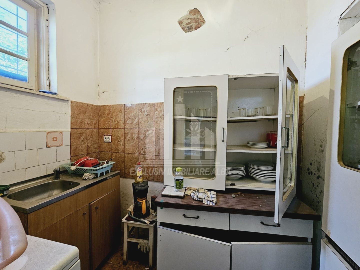 Casa individuala de vanzare, Lipoveni - Centru - Poză 5