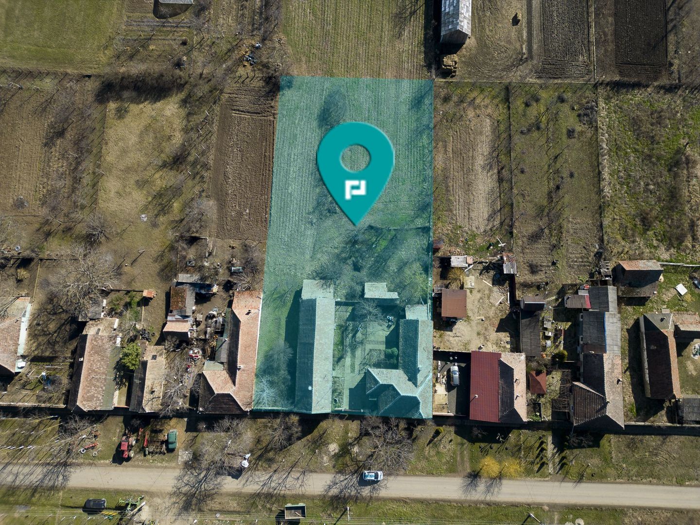 Casă cu teren generos de 2,880mp în Secusigiu - Poză 10