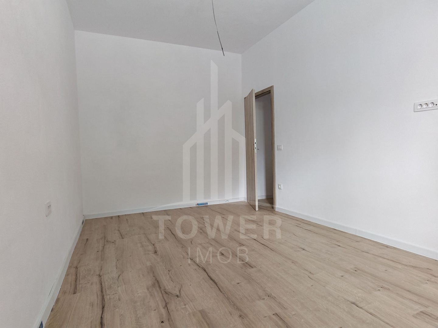 Apartament de vânzare la casă,  3 camere, plus camera Hobby,  central Sibiu. - Poză 4