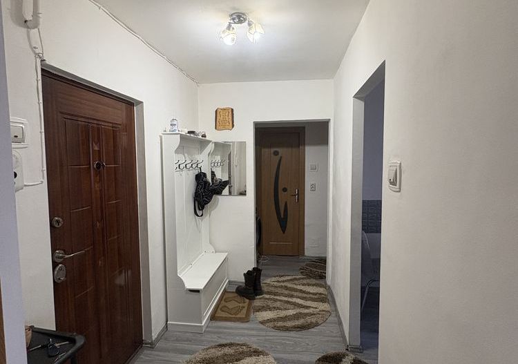 Apartament cu 2 camere - Poză 1