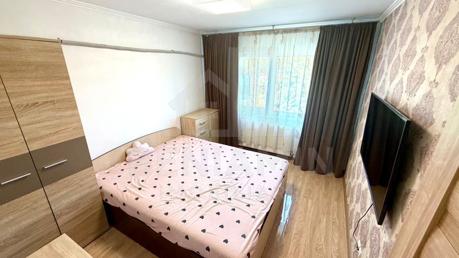 Apartament 3 camere si 2 bai Rovine decomandat 67mp  an1985 - Poză 4