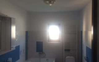 Casă renovată cu 3 camere și teren de 1000 mp în Letcani, Iași - Poză 5