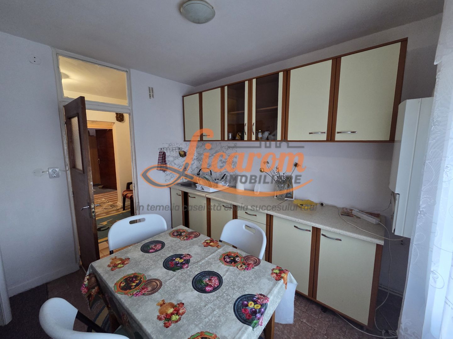 Apartament 3 camere Carpatilor aproape de Spitalul Judetean - Poză 2