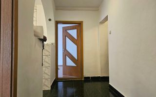 Apartament cu doua camere, zona Racadau 57 mp - vedere spre Tampa - Poză 2