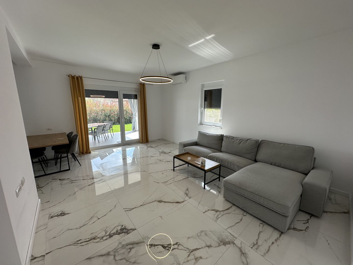 Duplex despărtit  prin garaj zona Ikea - Poză 7