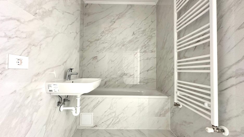 Apartament 3 camere, nemobilat | Parcare  + boxă - Poză 9