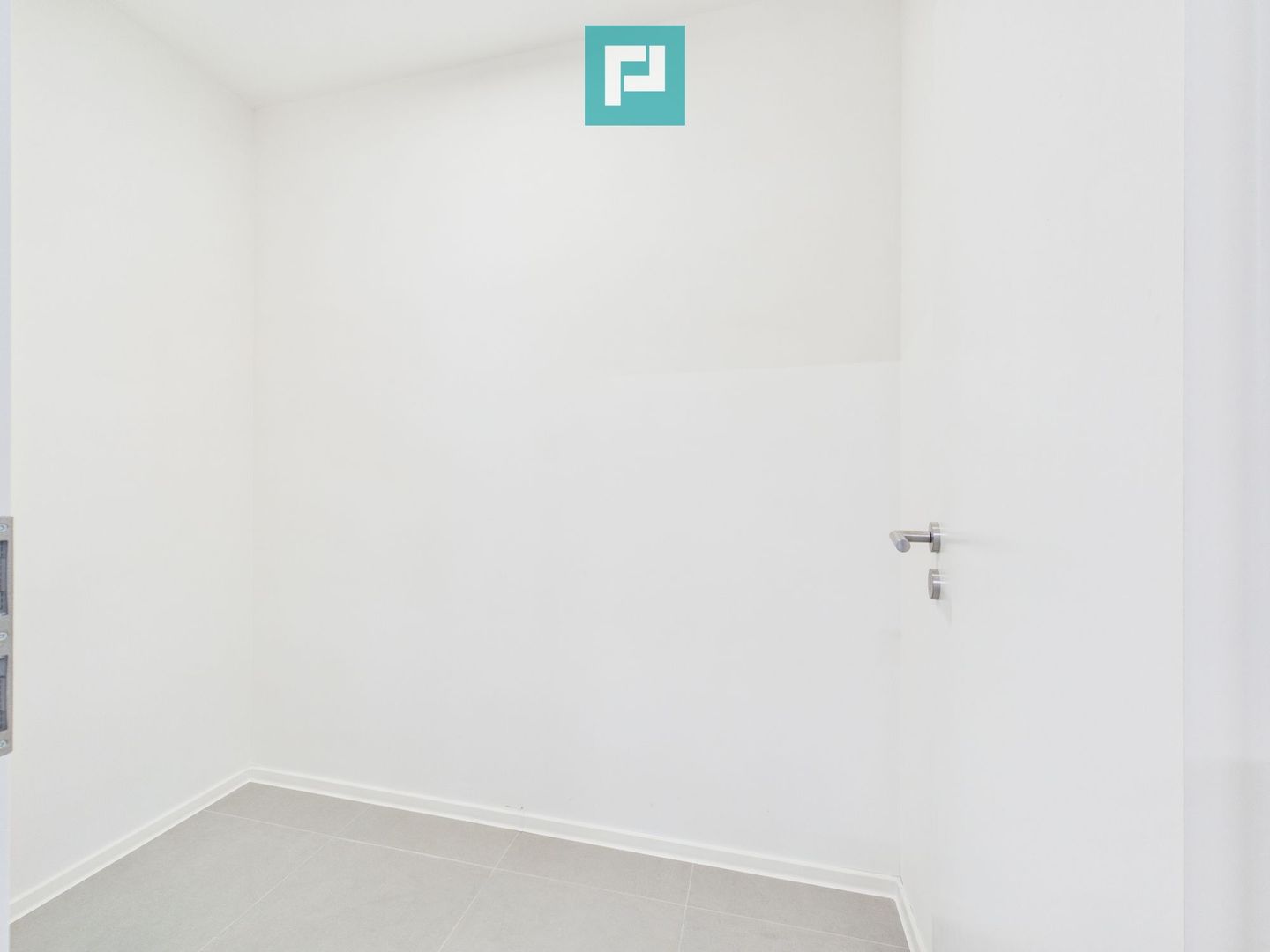 Apartament cu 2 camere mobilat în Moşniţa Nouă - Poză 5