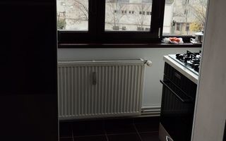 3 camere, decomandat | etaj 4 | centrala proprie | mobilat | zona excelenta - Poză 12