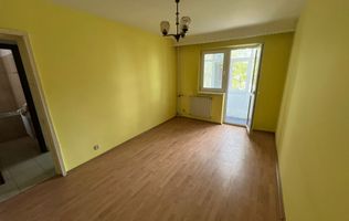 Apartament 4 camere, etaj 1/4, zona Mausoleul Eroilor - Sud