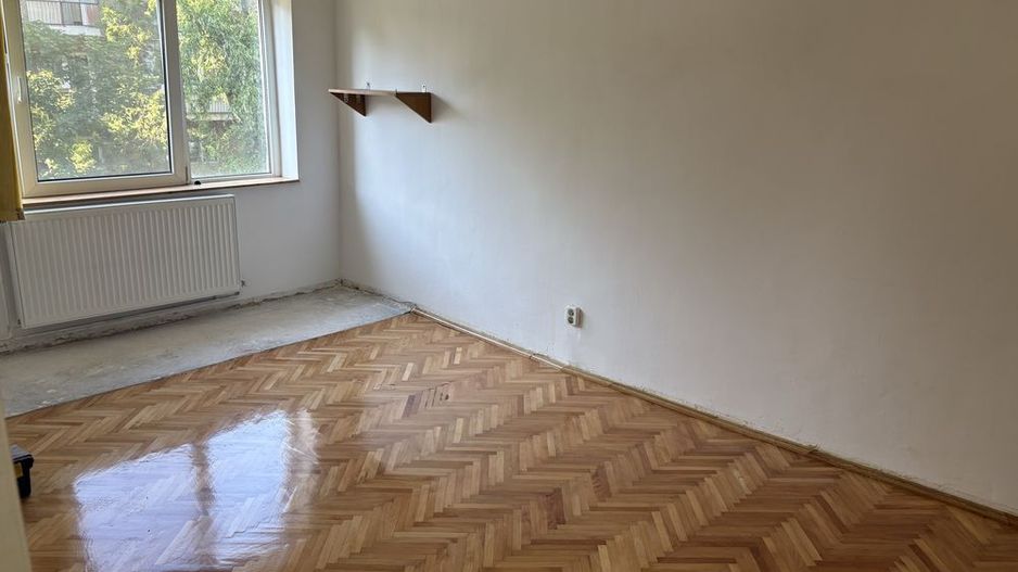 BRASADAS vinde ap 3 cam etaj 1/4 Carpați 2. - Poză 3