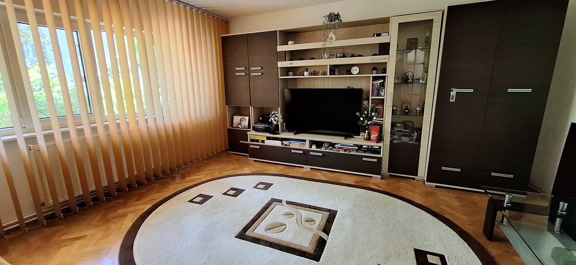 Apartament renovat cu 3 camere - zona Andrei Saguna - Poză 4
