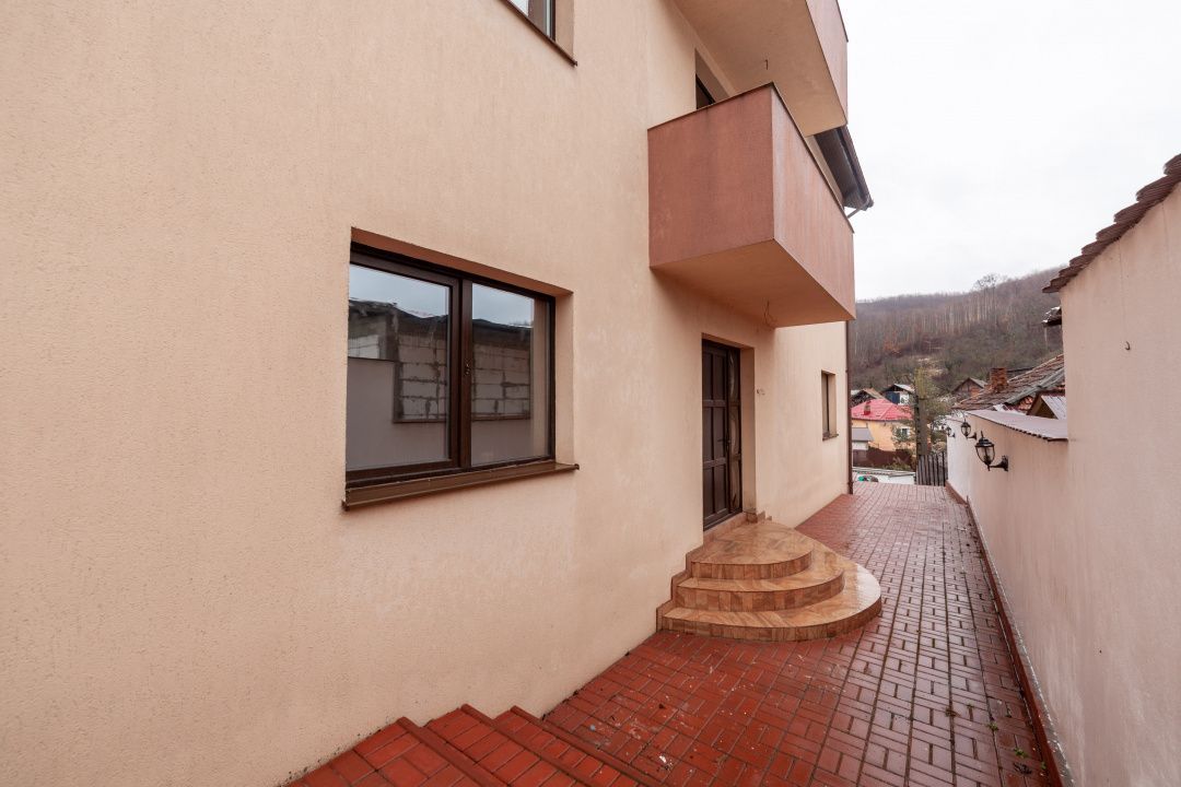 Casă spațioasă P+1+M – Izvorani, Ștefănești | Ideală pentru 2 familii! - Poză 23