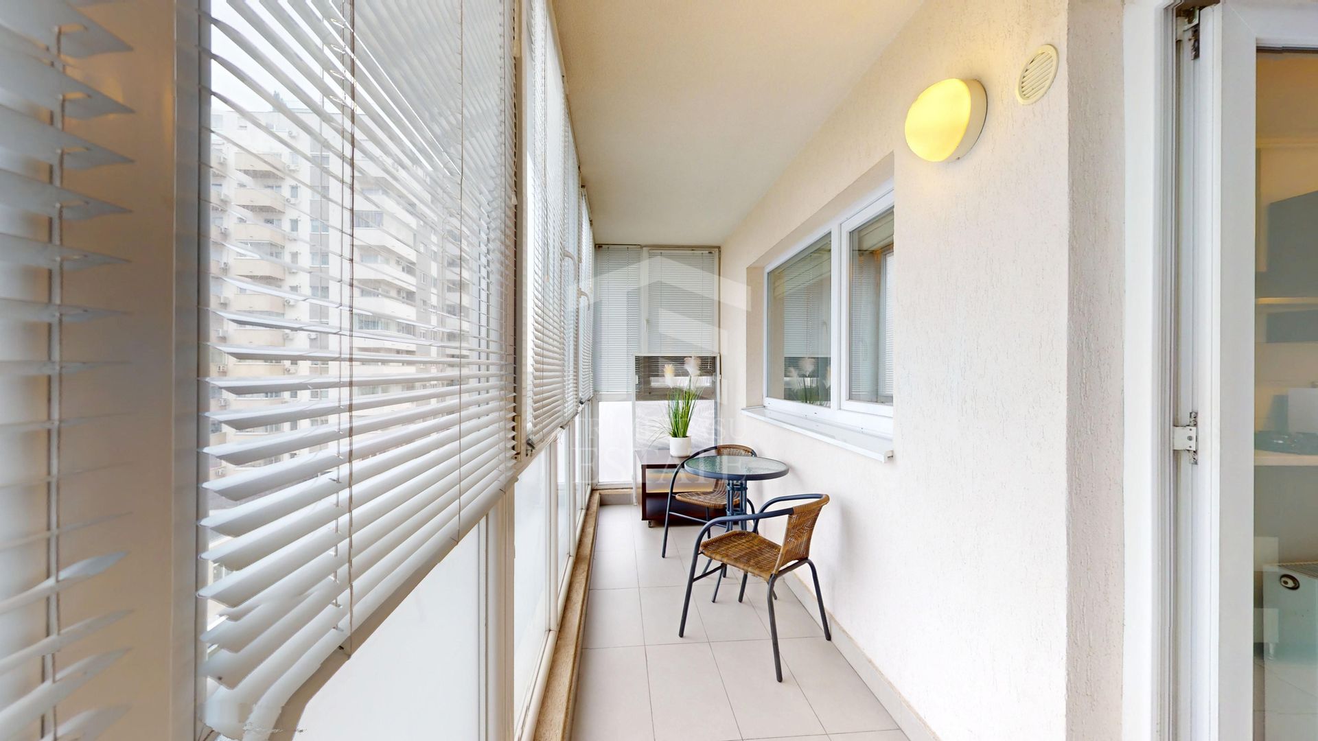 Apartament 2 camere bloc 2015 Bd. Timișoara - Poză 10