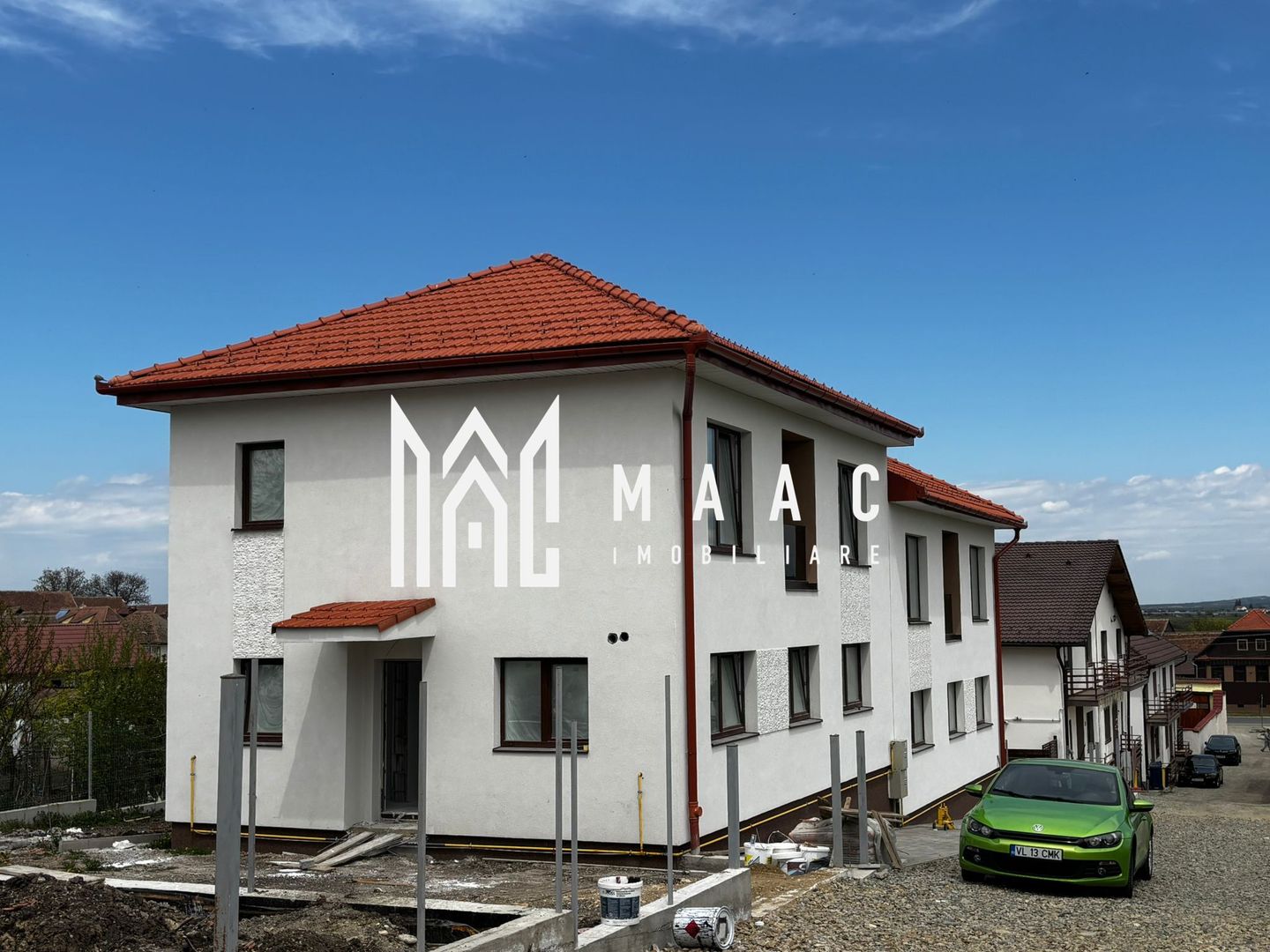 Casă Tip Duplex | 4 Camere | 2 Balcoane | Terasă | Șura Mică - Poză 15