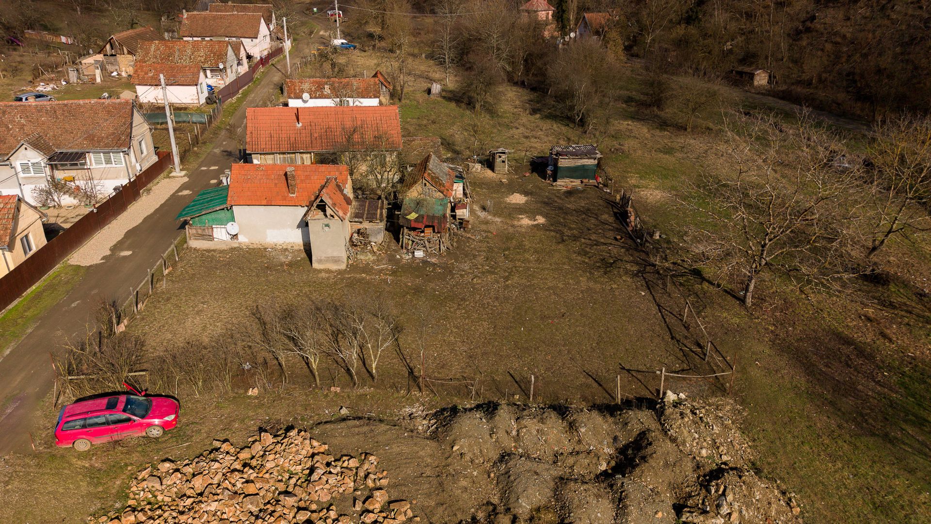 Teren intravilan de 302 mp în localitatea Șoimoș - Poză 16