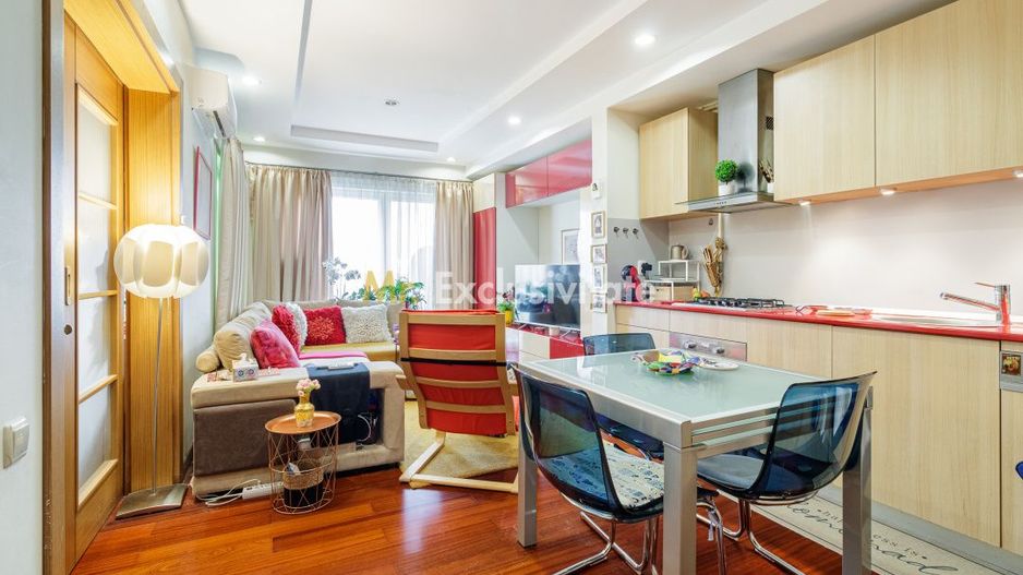 Apartament 3 camere -Cosmopolis Faza 1 cu parcare disponibila - Poză 3