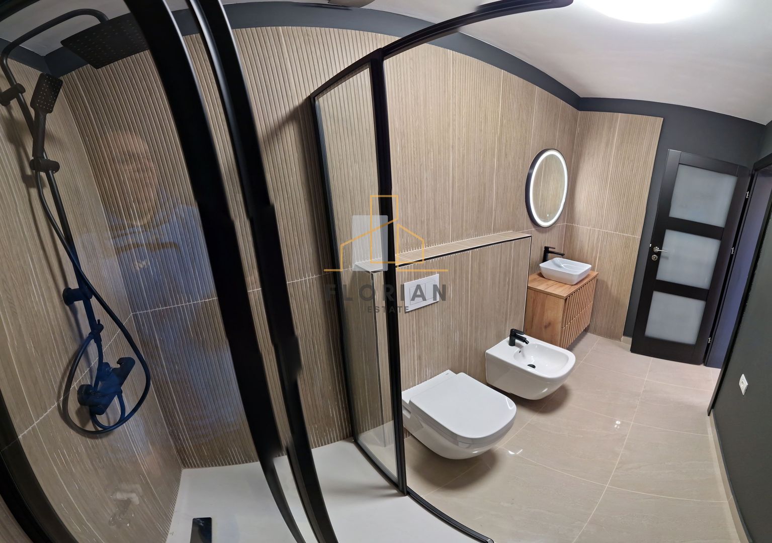 Duplex spatios si luminos in centrul Sacalazului - Poză 6