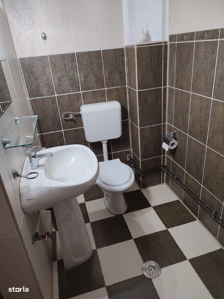 Proprietar vând vila P+E+M - Poză 12