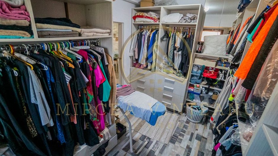 Palazu Mare/Elvila - Vila cocheta  P+1E+M cu teren 970 mp,mobilata si utilata - Poză 16