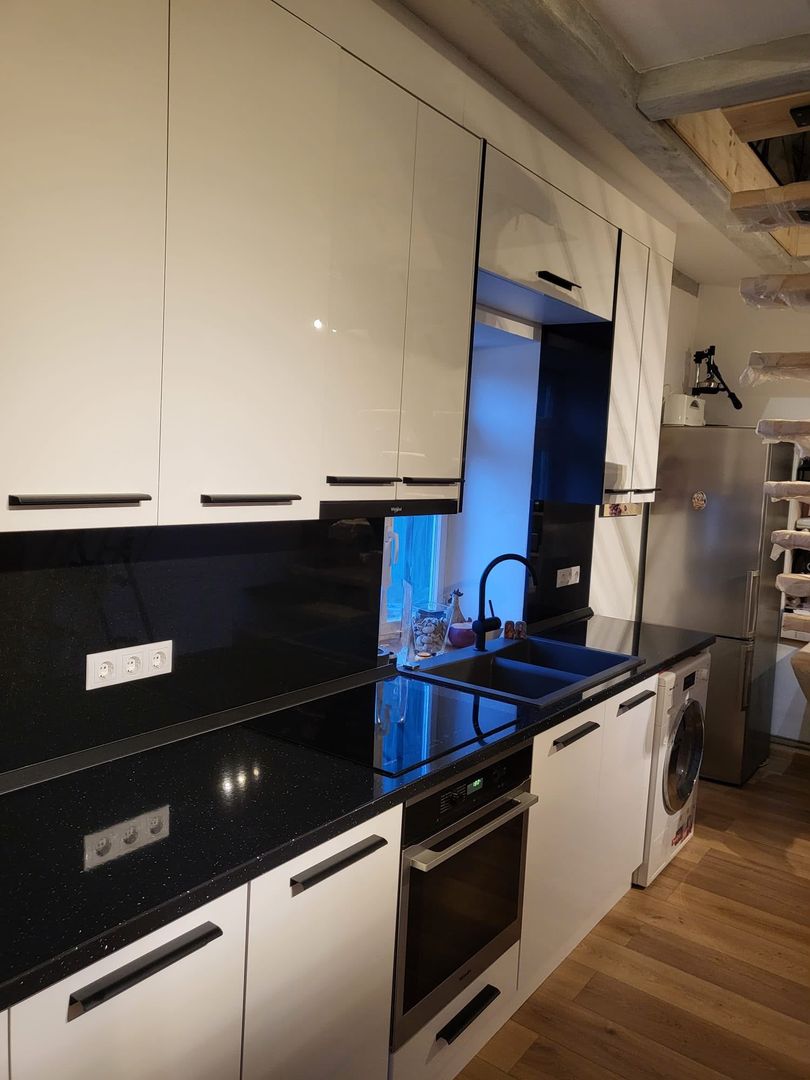 Casa saseasca renovata, cu sura - Seica Mare, Sibiu - Poză 2