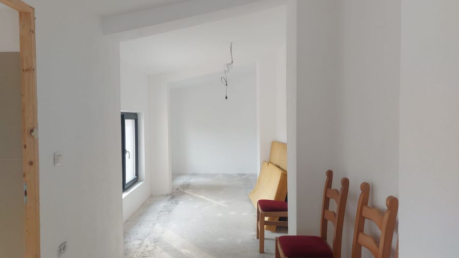 Casa/Vila 6 camere Piata Victoriei, Buzesti / An 2023 - Poză 32