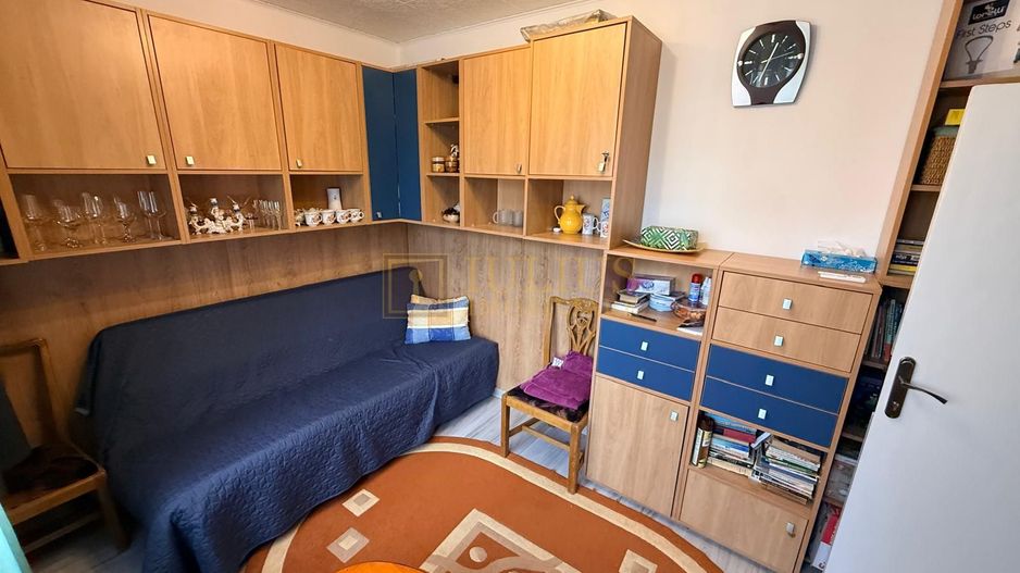2 camere| curte comuna cu 3 apartamente| centrala proprie| zona aradului| - Poză 6