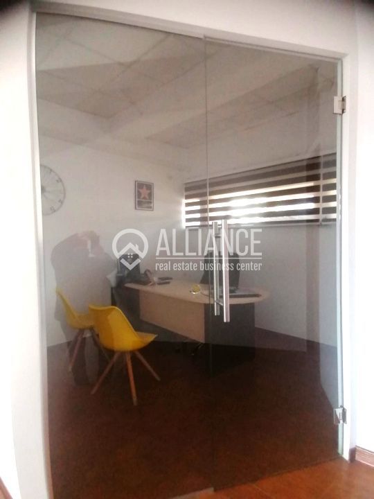 CENTRU (COD10)- Cladire birouri de inchiriat - Poză 9