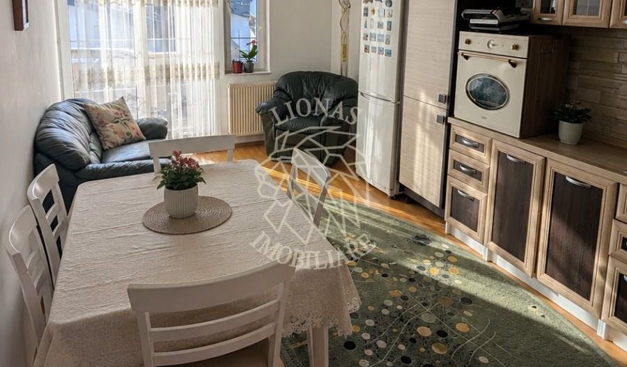 Apartament 3 camere 78 mp-etaj 1-parcare,boxa-Zona Calea Moldovei - Poză 2