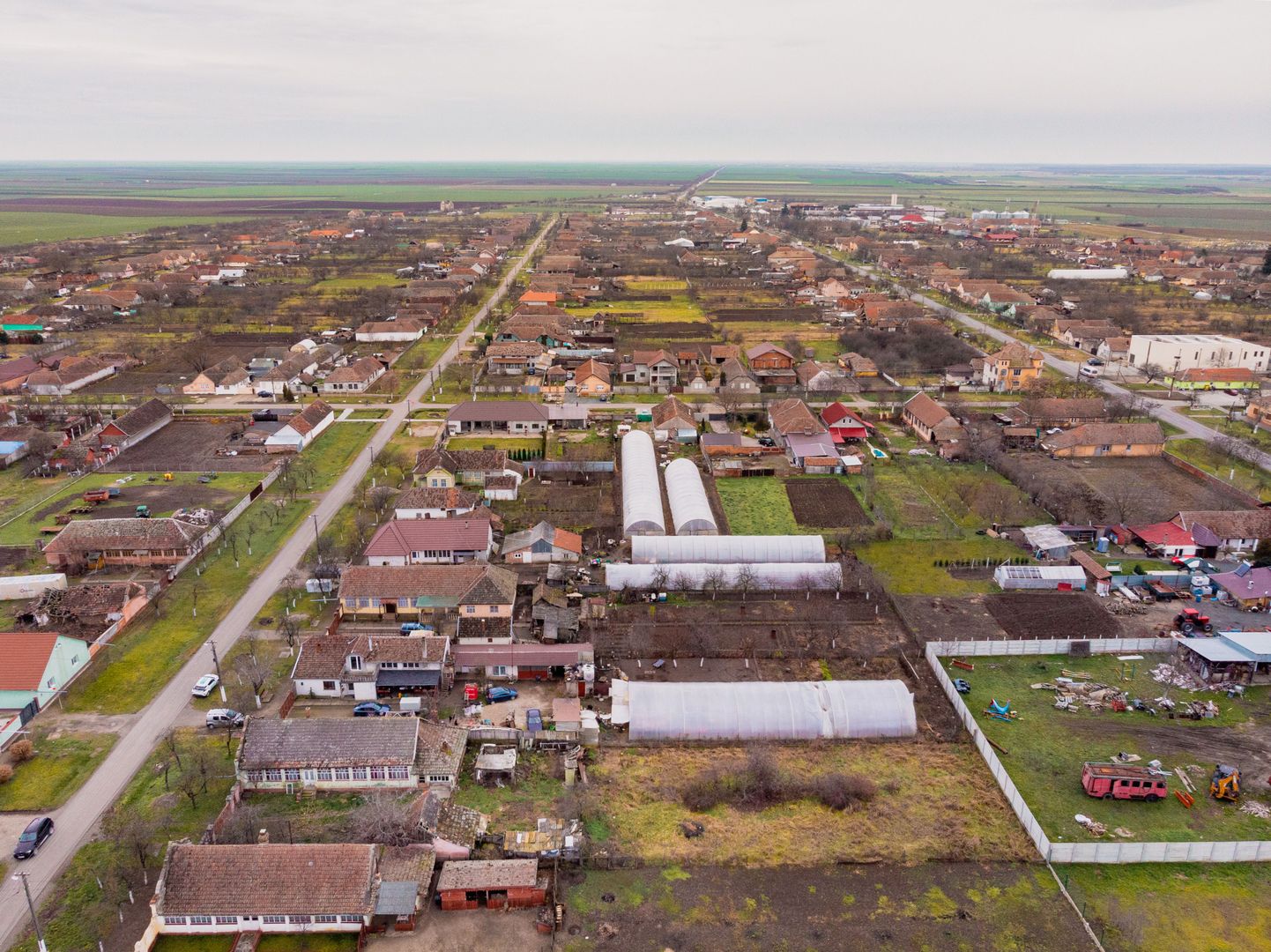 Casă bătrânească cu teren în Felnac - Poză 9