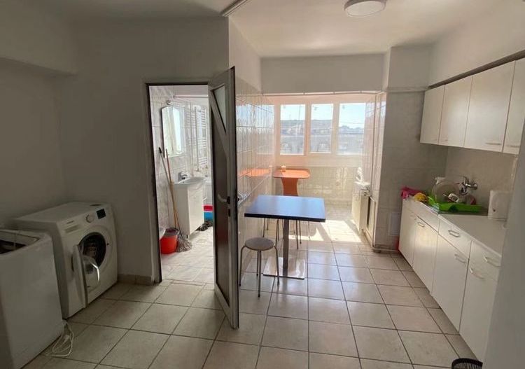 Ocazie! Proprietar direct!3camere de vânzare Decebal București - Poză 6
