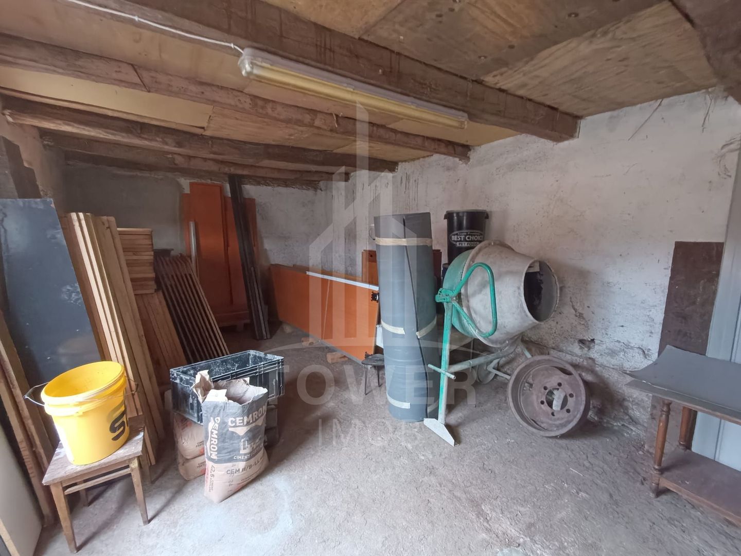 Casă de vânzare în satul Roșia cu vedere panoramică spre Munții Făgăras - Poză 25