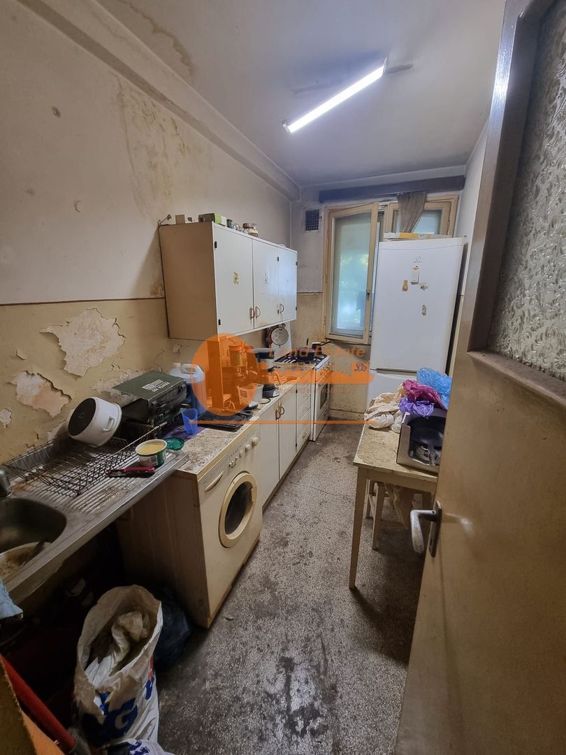 Apartament cu 2 camere zona Giulesti ( Bloc Reabilitat) - Poză 3