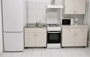 Apartament spațios cu 3 camere, 75 mp, decomandat, 2 băi, 2 balcoane –