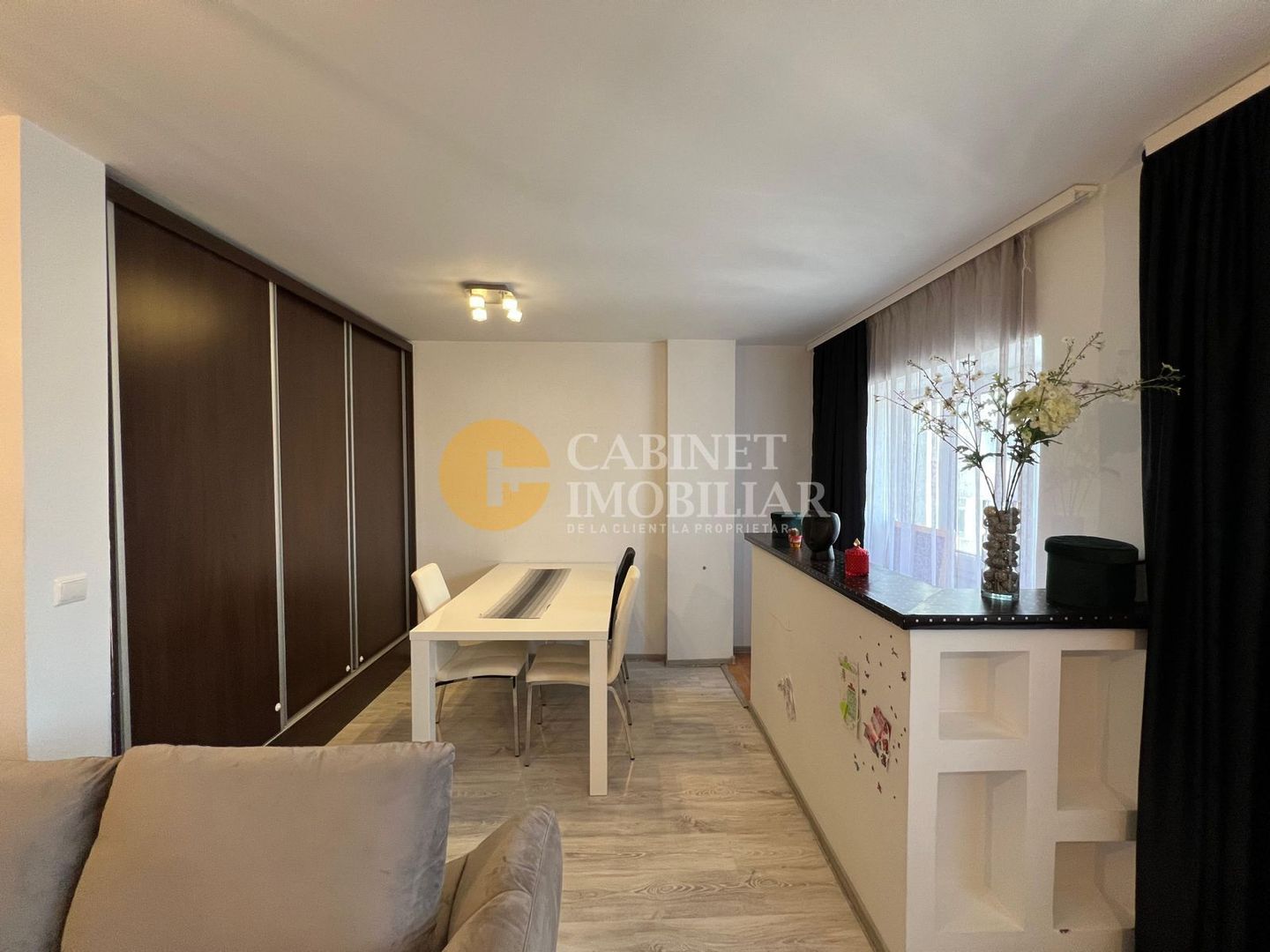 Nicolina- 3 Camere Decomandat -Etaj Intermediar - 2 Bai- Bloc 1986 - Poză 2