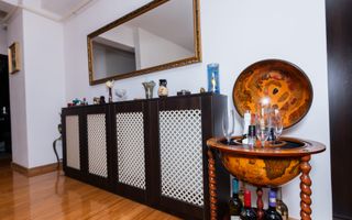 Apartament 3 camere /Zona centrala/De inchiriat - Poză 2