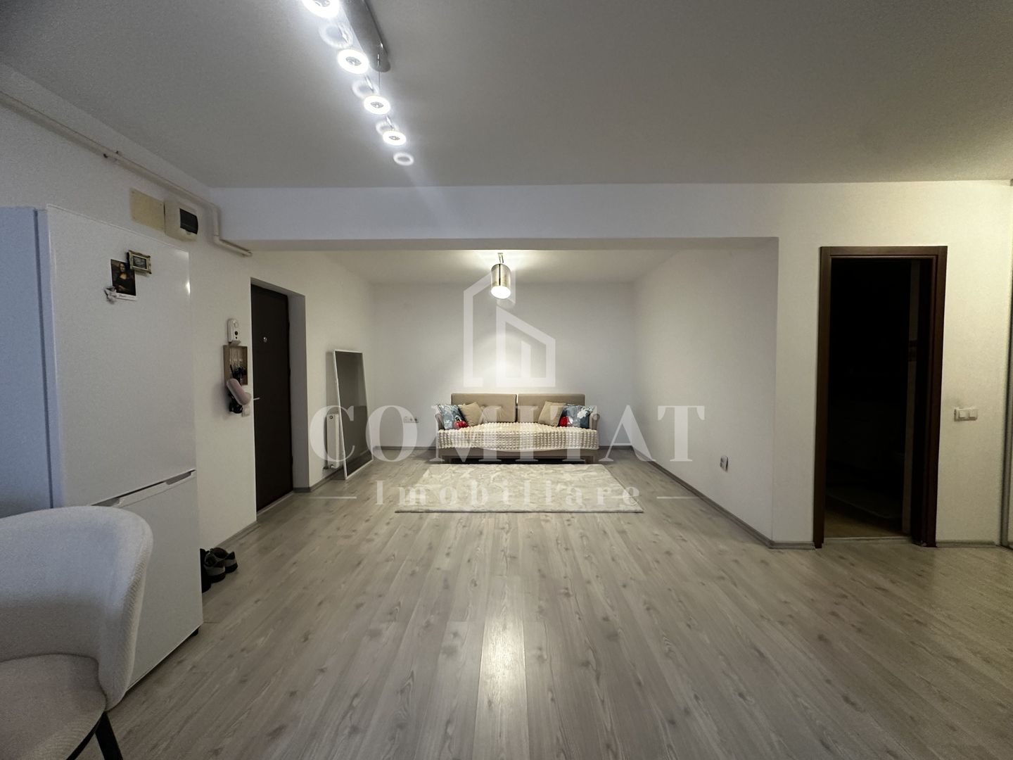 Apartament 2 camere | Etaj intermediar | Zona Str Florilor - Poză 8