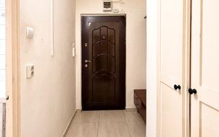 Garsoniera de vanzare, 28 mp, la parter inalt, zona bld. Bucuresti - Poză 4