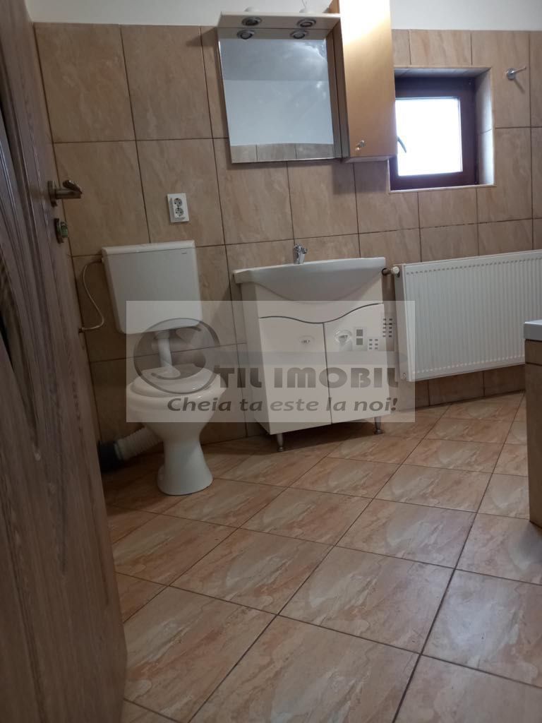 Casă zonă Tătărași - 750 euro - Poză 3