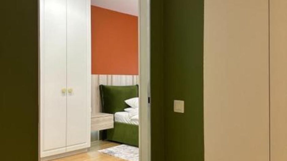 Apartament spațios, 3 camere (140 mp), complet mobilat și utilat - Poză 8