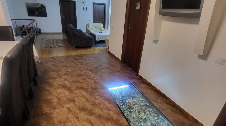 Apartament 5 camere,suprafata mare, curte, bloc 2006 - 4 nivele, Decebal, metrou - Poză 2