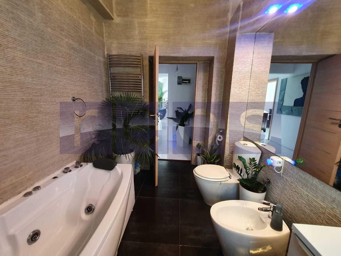 DE VÂNZARE | APARTAMENT 3 CAMERE | TERASA 30 MP CENTRAL MAGHERU - Poză 10