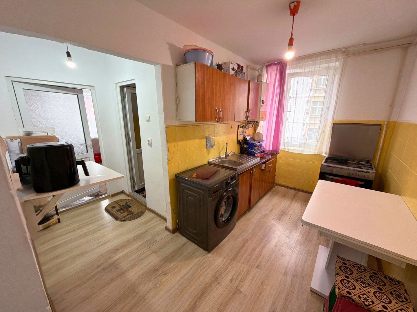 Apartament 2 camere 46 M² + balcon 10 M² cu priveliste Simeria - Poză 3