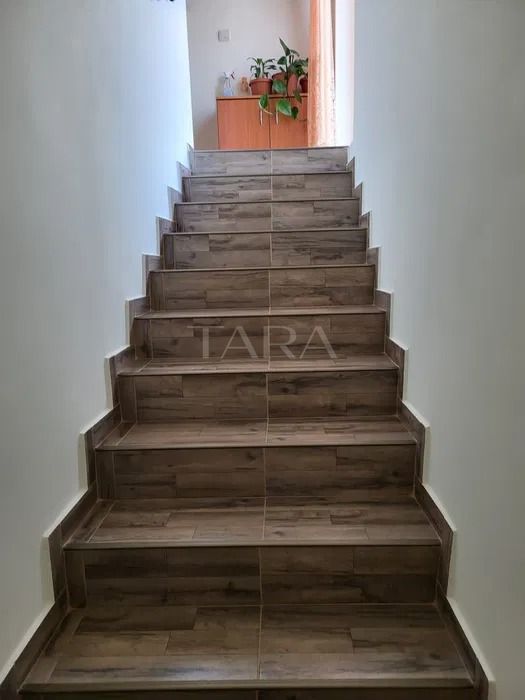 Duplex cu 4 camere de vanzare in Borhanci. - Poză 3