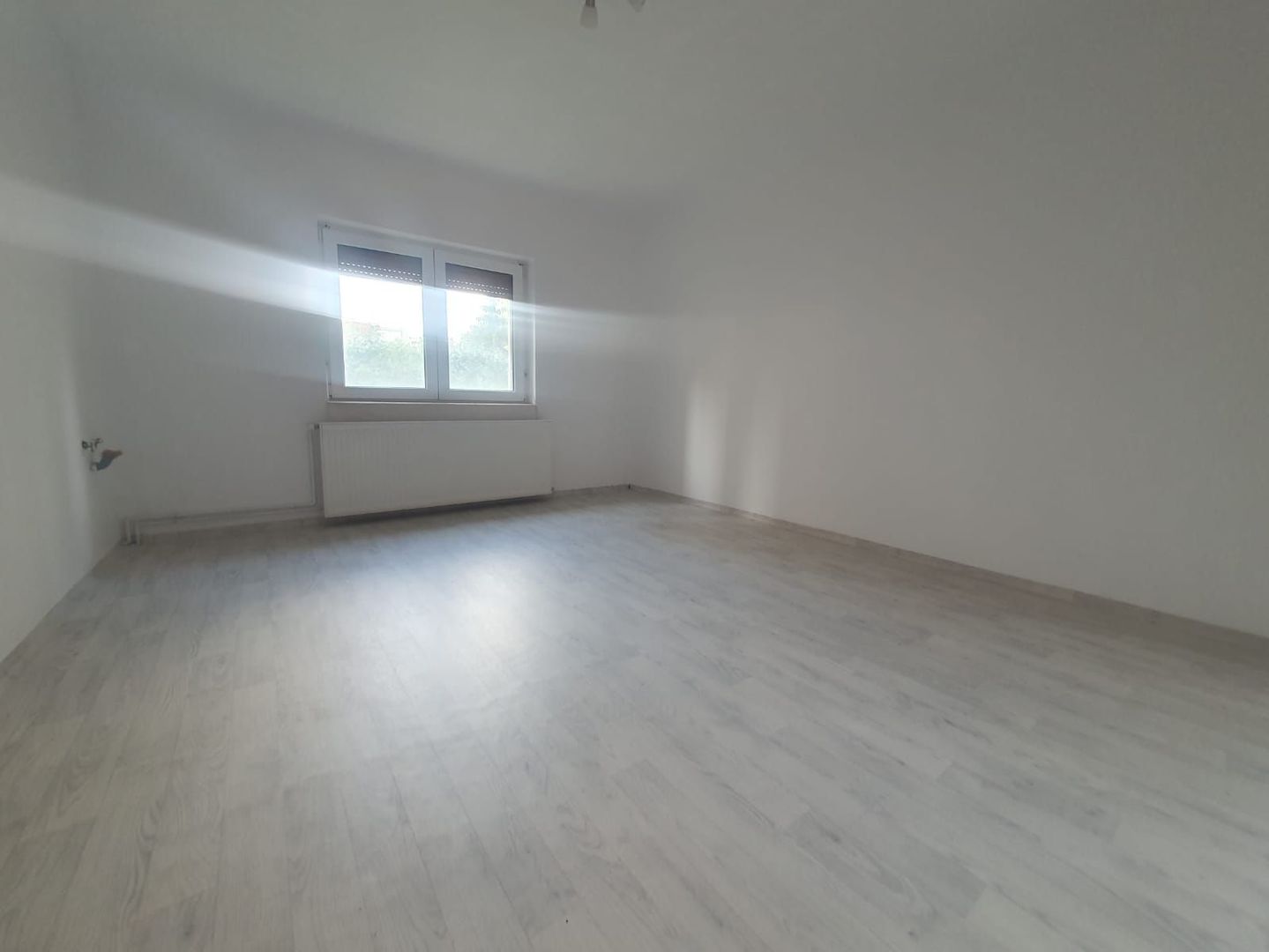 Exclusivitate - Imobil la cheie, ideal birouri sau locuință, la prima închiriere - Poză 12